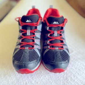 Men’s hiking shoes